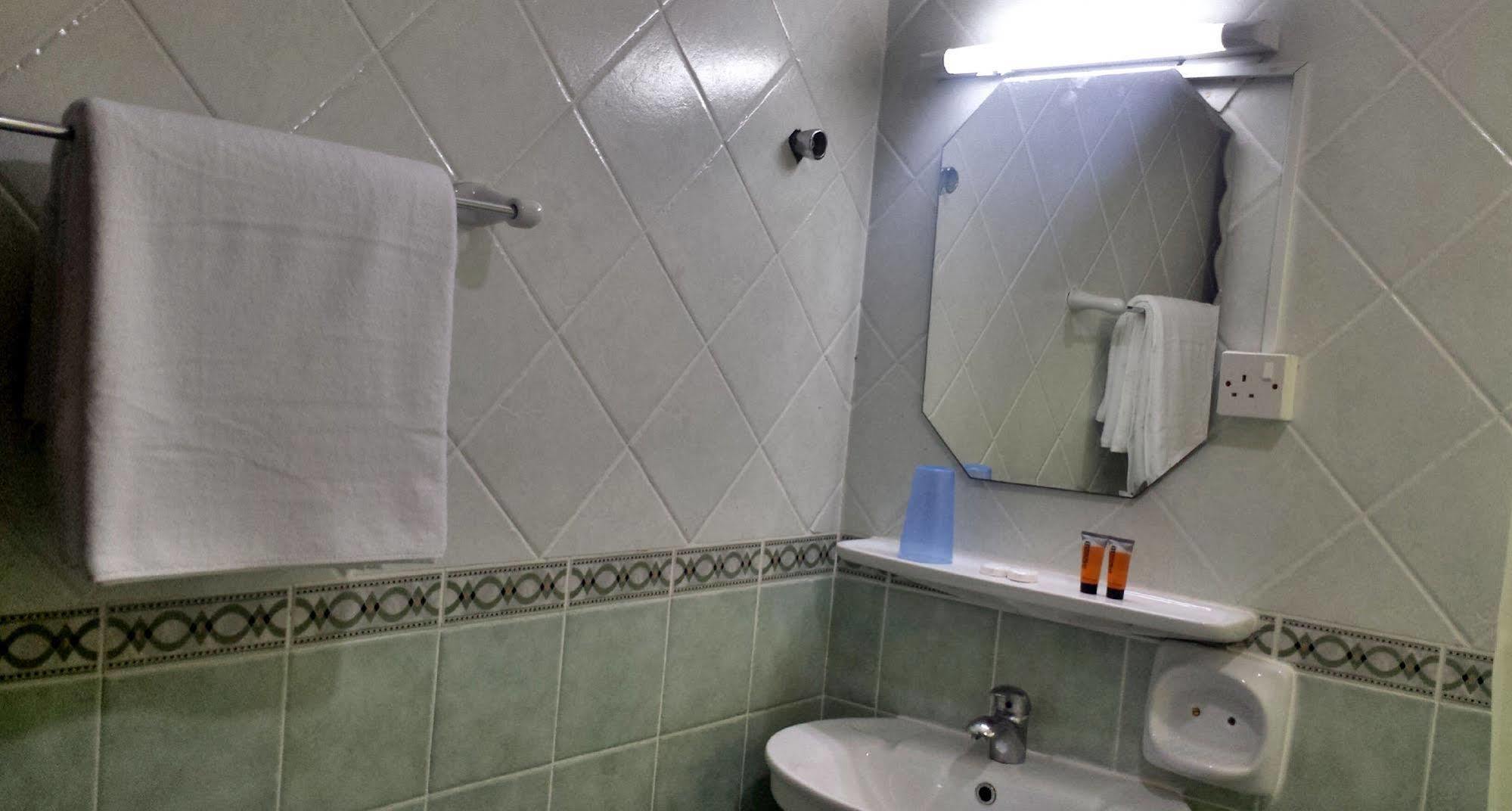 Al Barakah Hotel Sharjah Luaran gambar